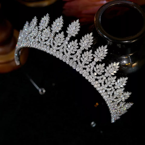 Reigna Statement Tiara