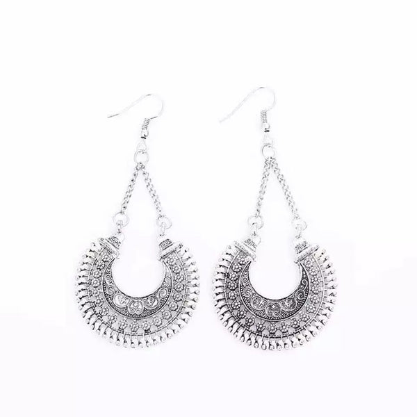 Moon White Earrings